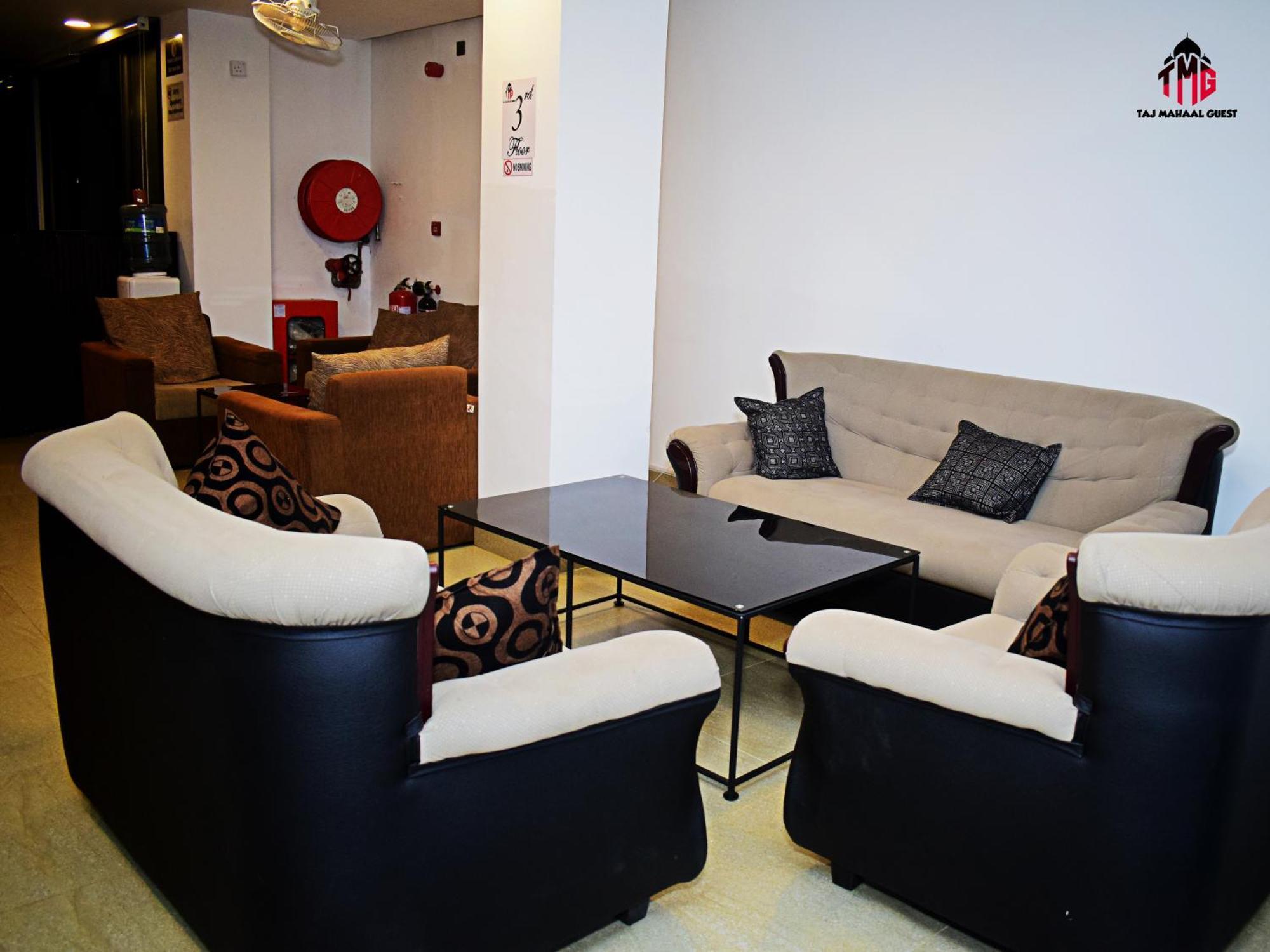 Taj Mahaal Guest 3*
